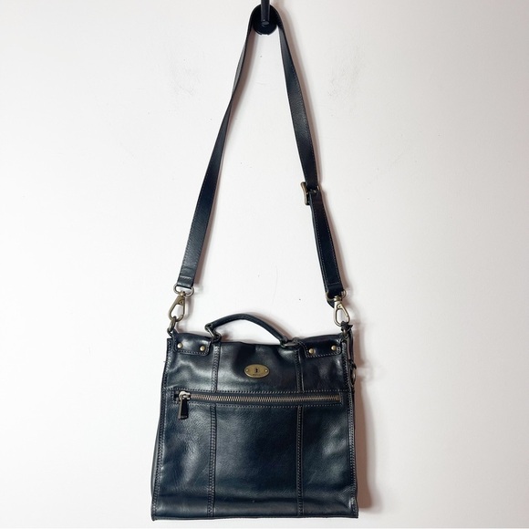 Fossil Vintage Revival Flap Black Leather Crossbody Bag - Picture 3 of 15